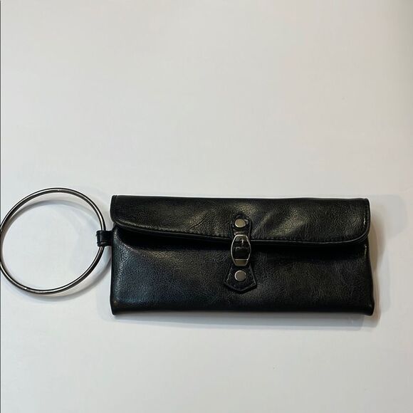 Victoria’s Secret Women’s Black Leather Wallet Wristlet Metal Loop - Picture 1 of 5